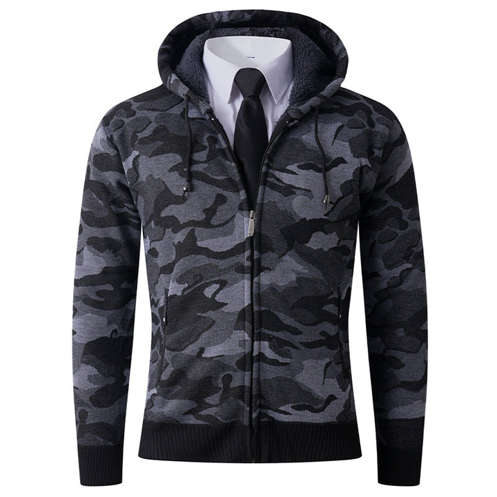Herrar moderiktig hoodie med fodrad huva och kraftigt camouflage-mönster Mirla-Eva Jonsson