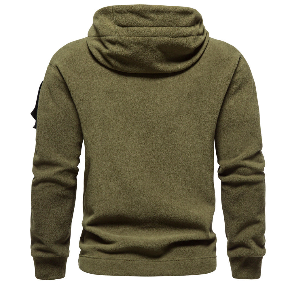 Herrar modern fleece-hoody med strategiska dragkedjsfickor Mirla-Eva Jonsson