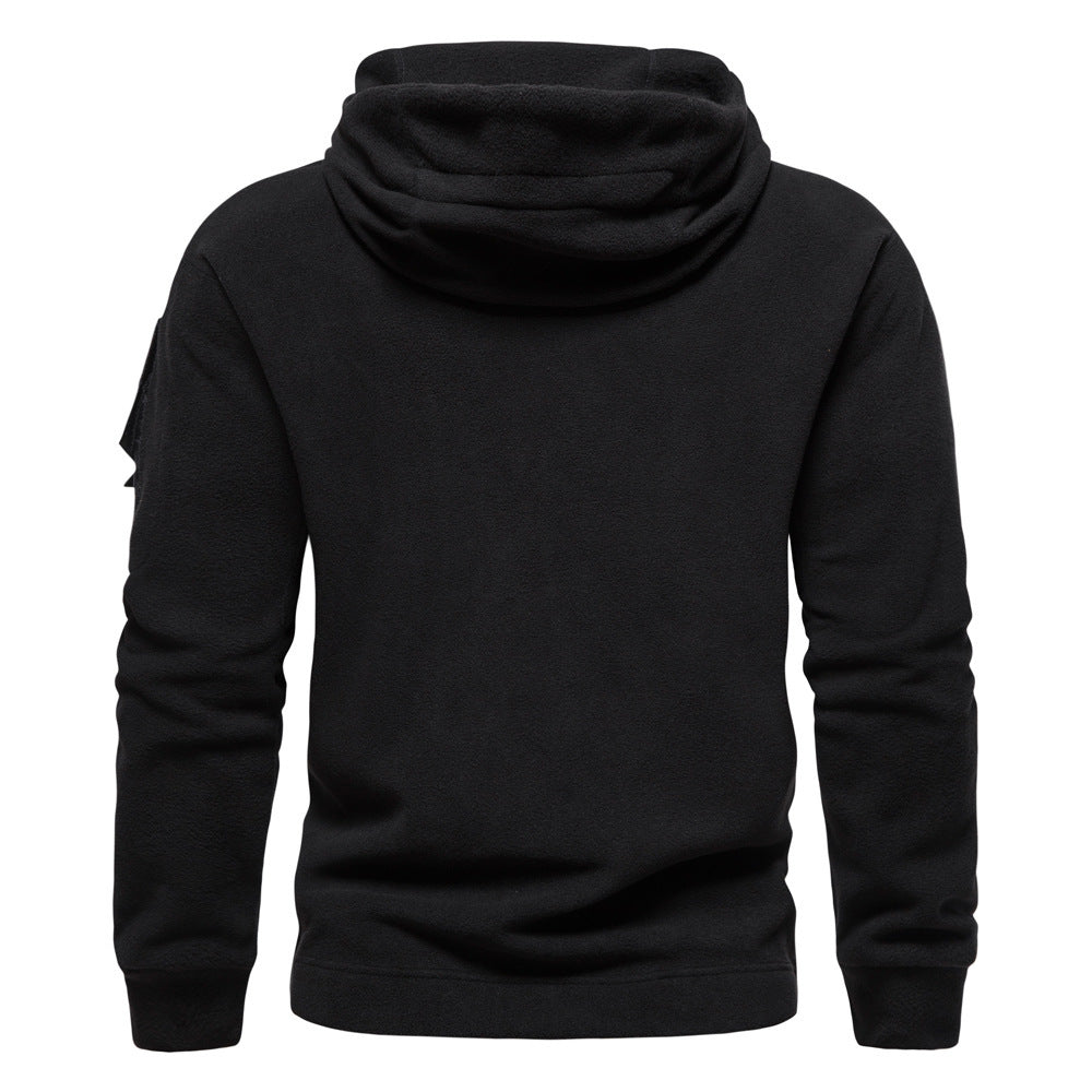 Herrar modern fleece-hoody med strategiska dragkedjsfickor Mirla-Eva Jonsson