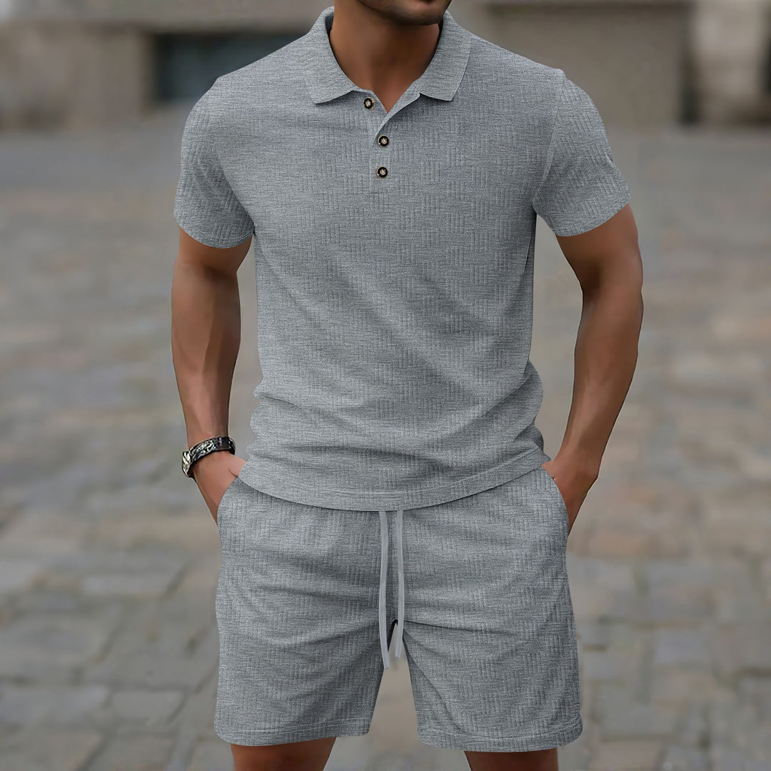 Herrar modern kortärmad polotröja och shorts-set Mirla-Eva Jonsson