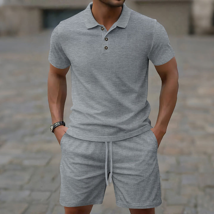 Herrar modern kortärmad polotröja och shorts-set Mirla-Eva Jonsson