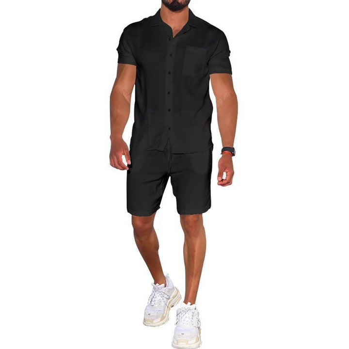 Herrar moderna fritids-set bestående av kortärmad skjorta och shorts Mirla-Eva Jonsson