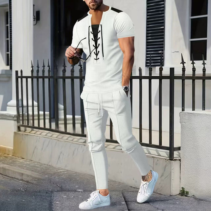 Herrar modernt kortärmad Henley T-shirt med strukturerad design och dekorativ snörning Eva Jonsson-Eva Jonsson