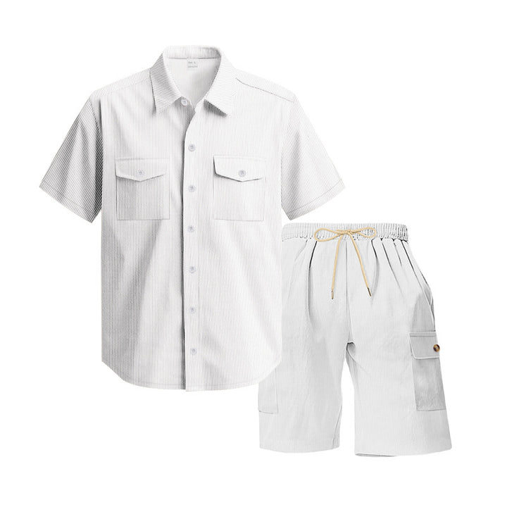 Herrar modernt kortärmad skjort- och cargoshorts-set med praktiska fickor och elastisk midja Mirla-Eva Jonsson