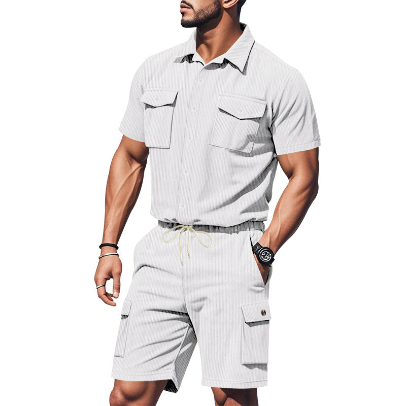 Herrar modernt kortärmad skjort- och cargoshorts-set med praktiska fickor och elastisk midja Mirla-Eva Jonsson