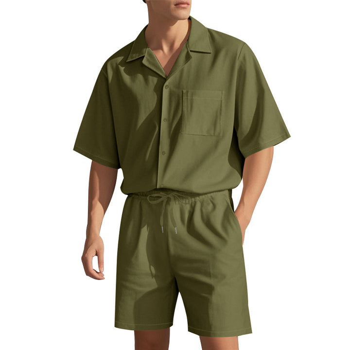 Herrar modernt sommar set av bekväm kortärmad skjorta och shorts Mirla-Eva Jonsson
