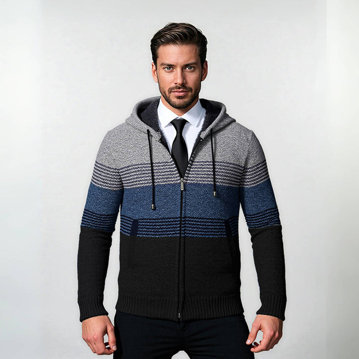 Herrar modete Hoodie-jacka med strukturerad design och praktiska fickor Mirla-Eva Jonsson