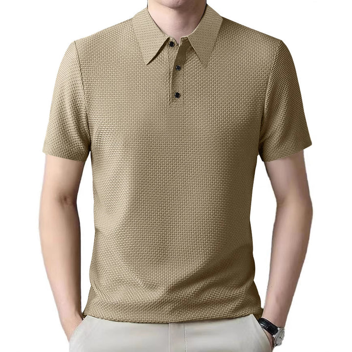 Herrar polo skjorta med strukturerad design av Mirla-Eva Jonsson