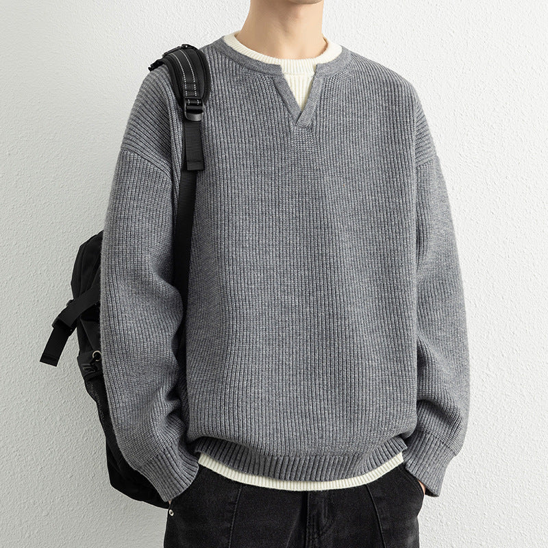 Herrar stickad tröja med V-ringning och strukturerad design Mirla-Eva Jonsson
