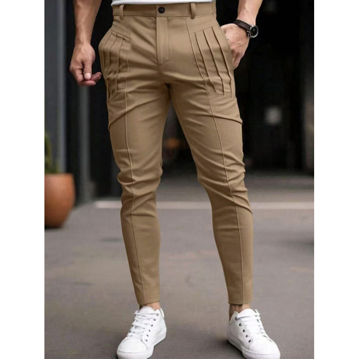 Herrar stiliga Slim-Fit kostymbyxor med plisserad design Mirla-Eva Jonsson