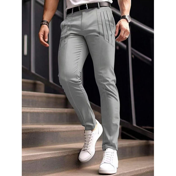 Herrar stiliga Slim-Fit kostymbyxor med plisserad design Mirla-Eva Jonsson