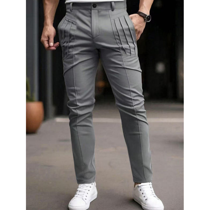 Herrar stiliga Slim-Fit kostymbyxor med plisserad design Mirla-Eva Jonsson