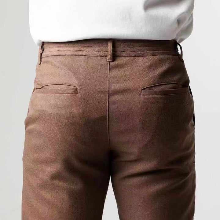 Herrarnas Modiska Chino-byxor med elastisk midja och praktiska fickor Mirla-Eva Jonsson