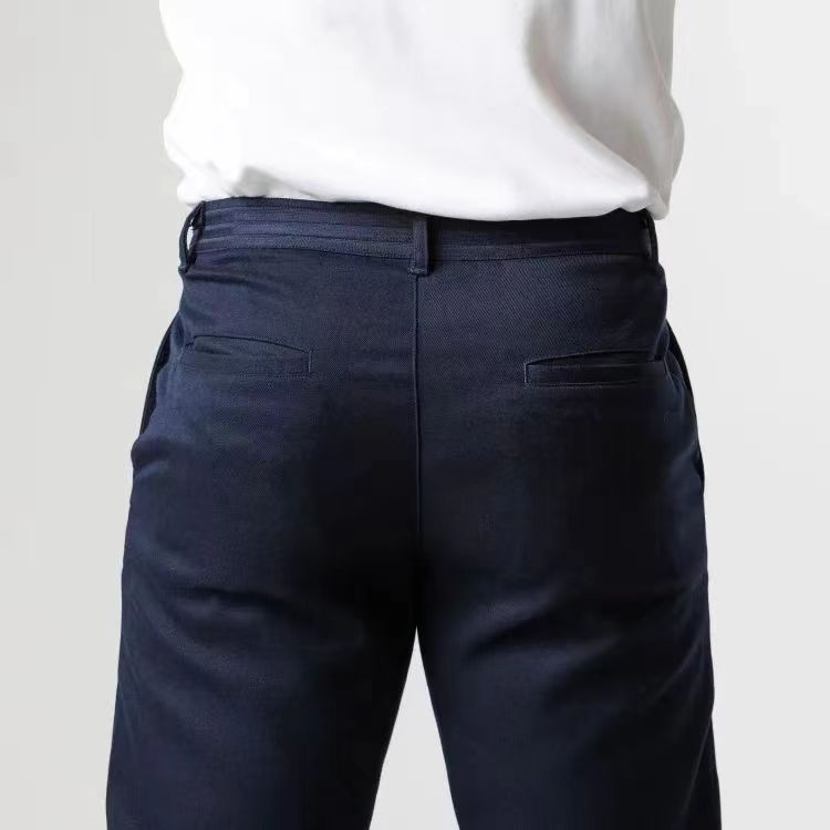 Herrarnas Modiska Chino-byxor med elastisk midja och praktiska fickor Mirla-Eva Jonsson