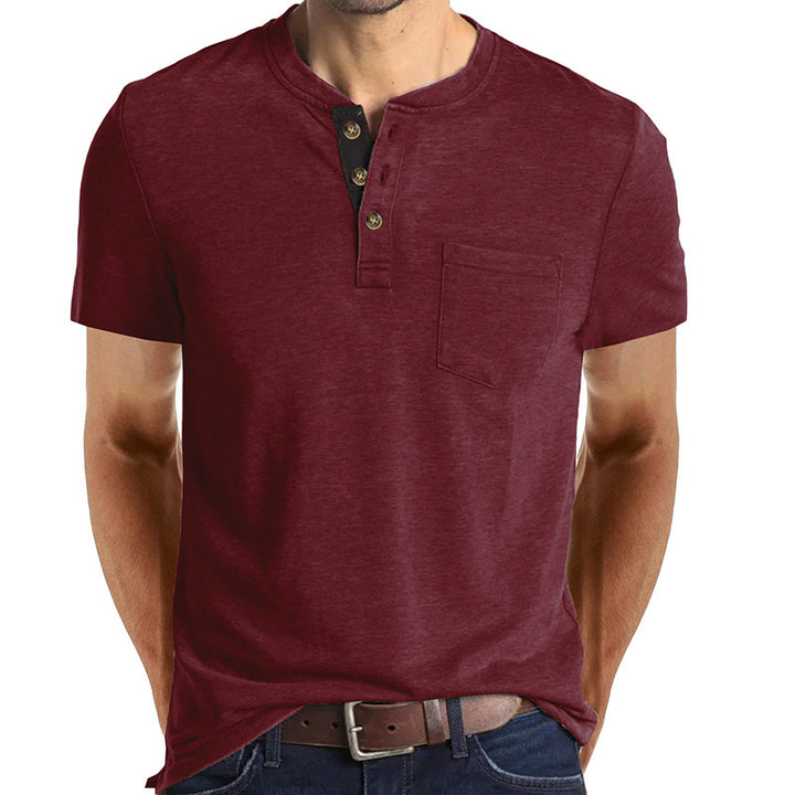 Herrarnas avslappnade Henley T-shirt med knapplist och bröstficka Mirla-Eva Jonsson