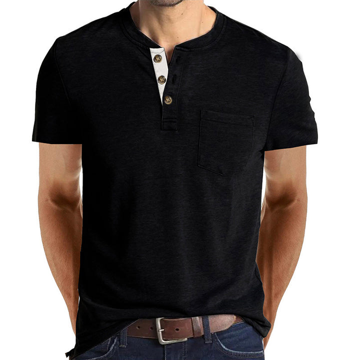 Herrarnas avslappnade Henley T-shirt med knapplist och bröstficka Mirla-Eva Jonsson