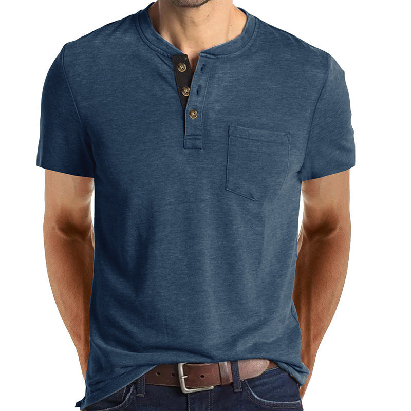 Herrarnas avslappnade Henley T-shirt med knapplist och bröstficka Mirla-Eva Jonsson
