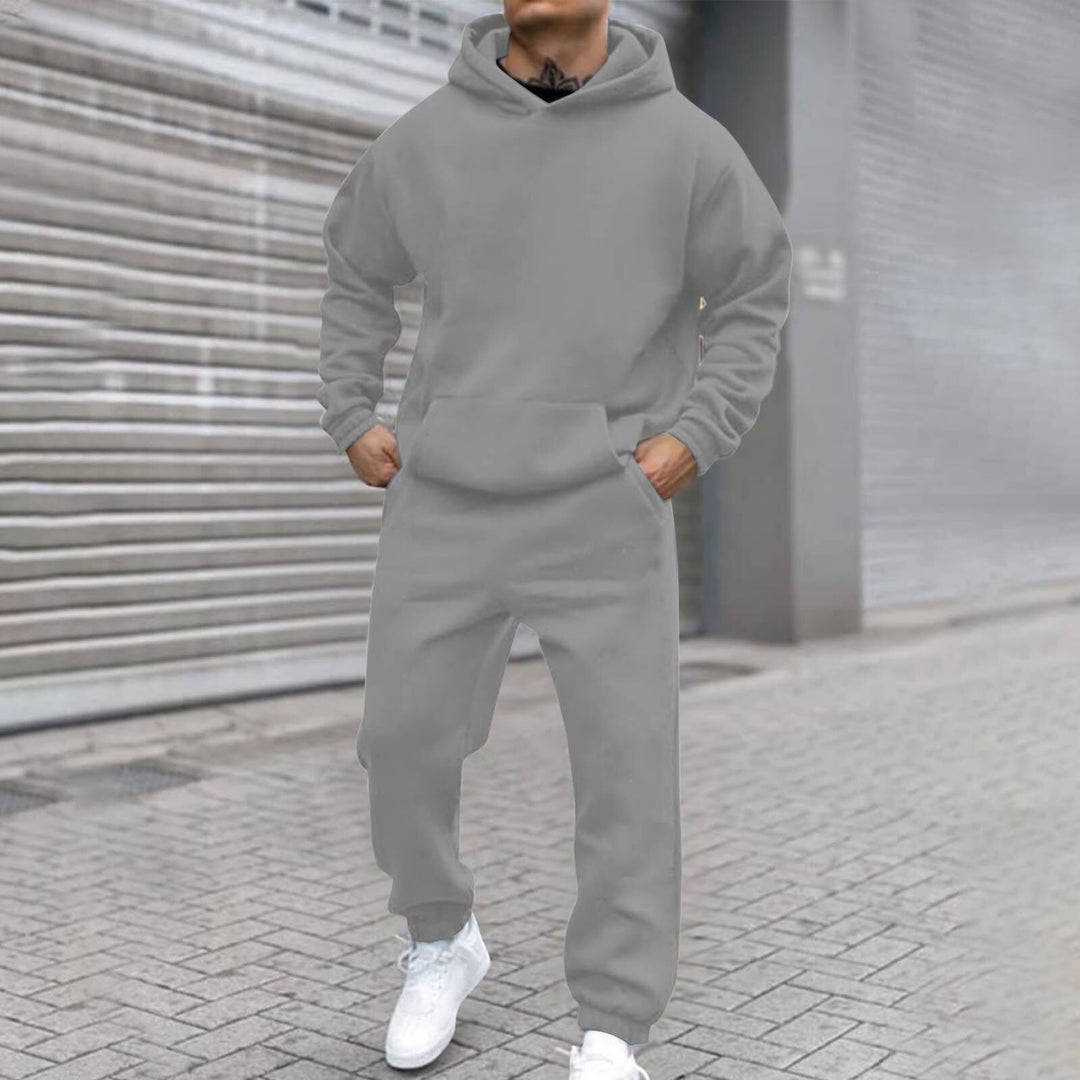 Herrarnas avslappnade hoodie-set med oversized passform och praktiska fickor Mirla-Eva Jonsson