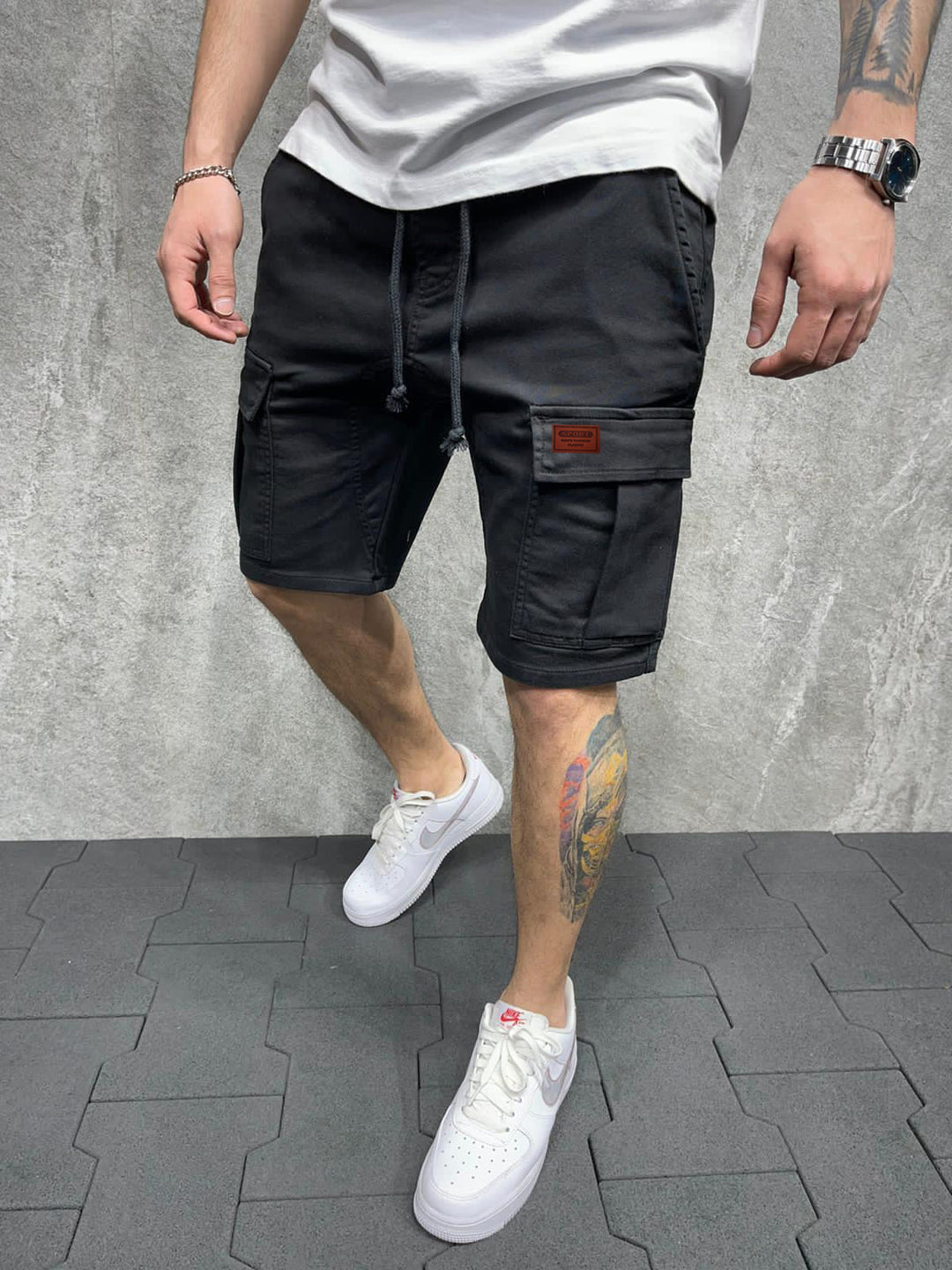 Herrarnas cargo-shorts med praktiska sidofickor och justerbar gummisnodd Eva Jonsson-Eva Jonsson