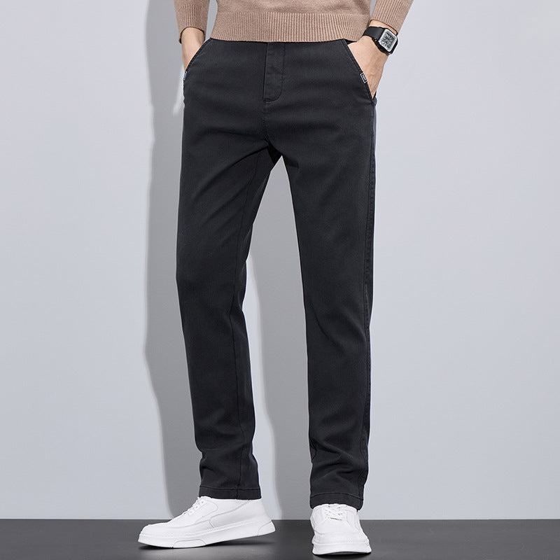 Herrarnas eleganta Chino-byxor med slim-fit passform och mångsidiga fickor Mirla-Eva Jonsson