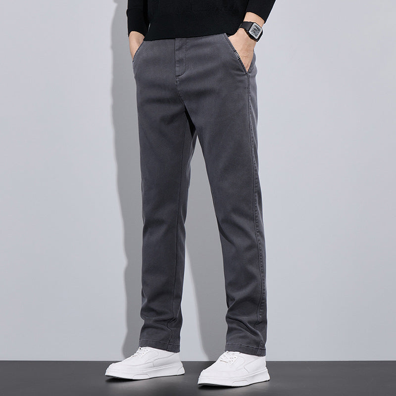 Herrarnas eleganta Chino-byxor med slim-fit passform och mångsidiga fickor Mirla-Eva Jonsson
