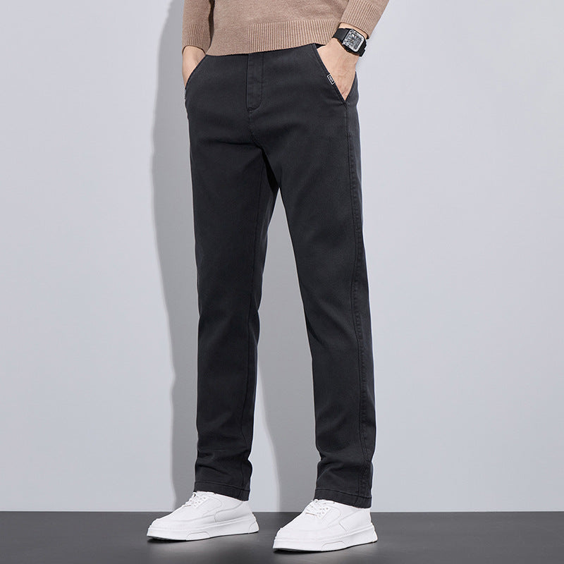 Herrarnas eleganta Chino-byxor med slim-fit passform och mångsidiga fickor Mirla-Eva Jonsson