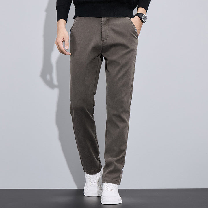 Herrarnas eleganta Chino-byxor med slim-fit passform och mångsidiga fickor Mirla-Eva Jonsson
