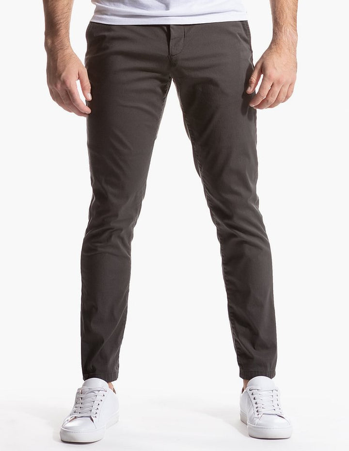 Herrarnas eleganta chinos med elastisk midja och smal passform Eva Jonsson-Eva Jonsson