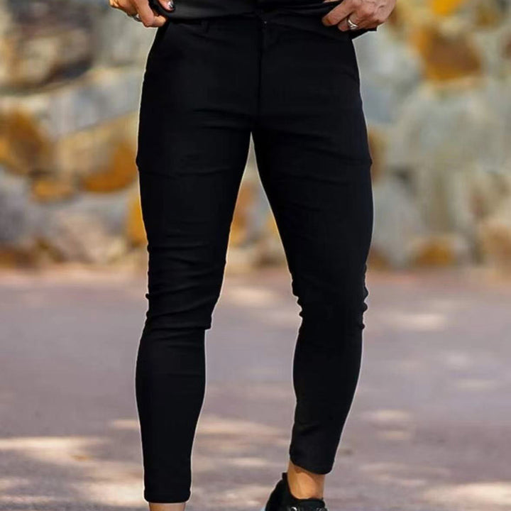 Herrarnas eleganta slim-fit chinos med elastisk midja och sidofickor Mirla-Eva Jonsson