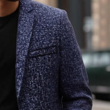 Herrarnas eleganta strukturerade blazer med modern väv och stiliga detaljer Mirla-Eva Jonsson