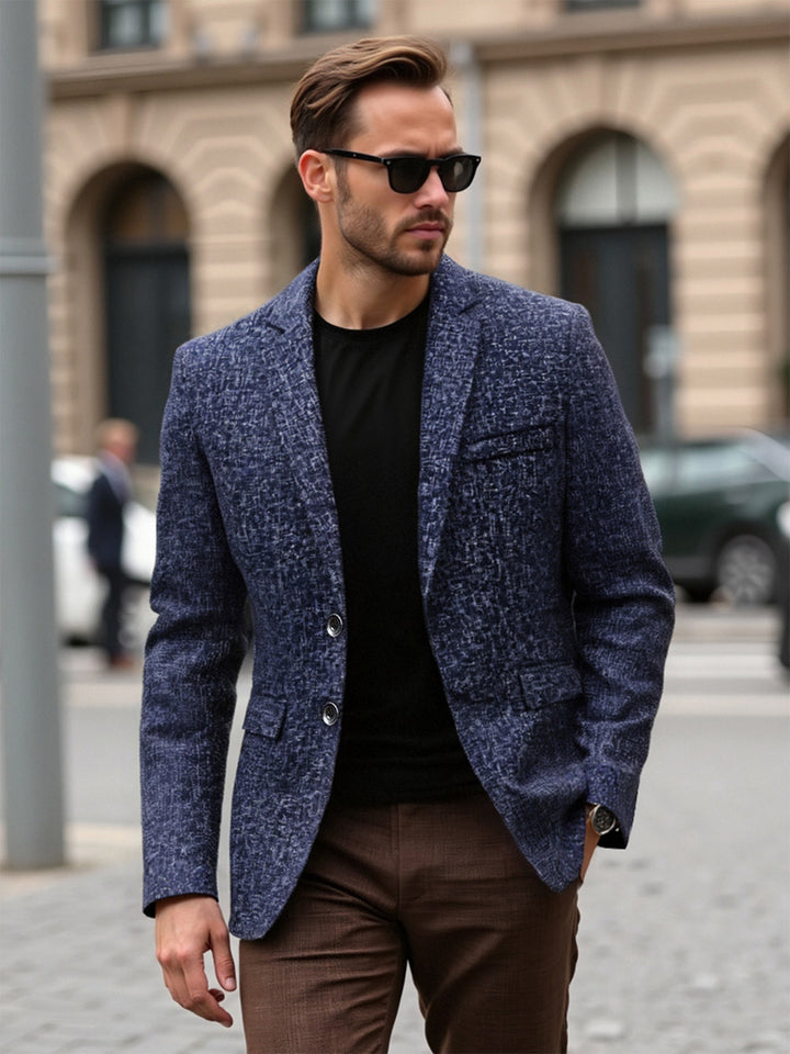 Herrarnas eleganta strukturerade blazer med modern väv och stiliga detaljer Mirla-Eva Jonsson