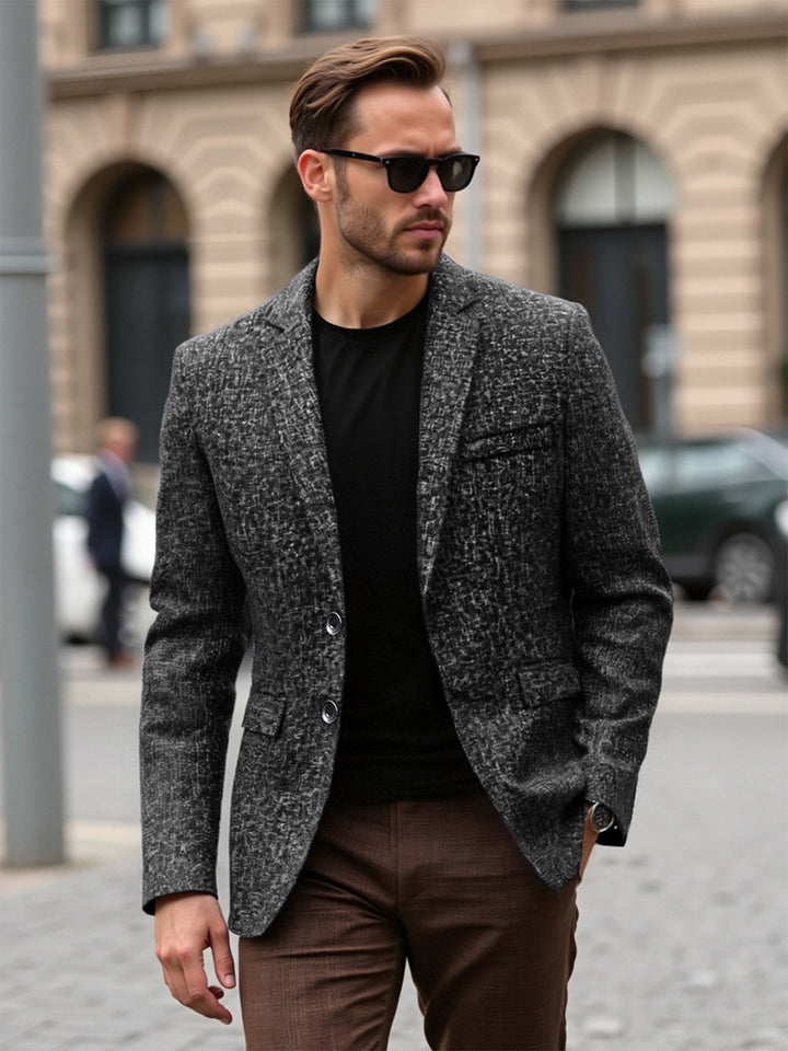 Herrarnas eleganta strukturerade blazer med modern väv och stiliga detaljer Mirla-Eva Jonsson
