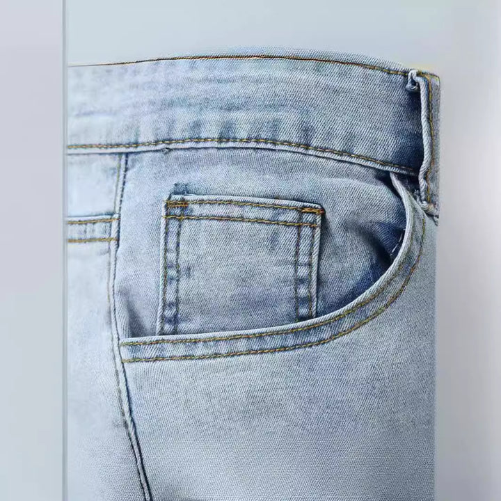 Herrarnas förstörda jeans med moderna distressed-effekter Mirla-Eva Jonsson