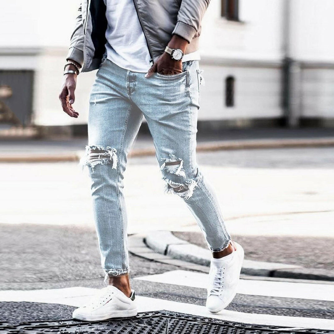 Herrarnas förstörda jeans med moderna distressed-effekter Mirla-Eva Jonsson