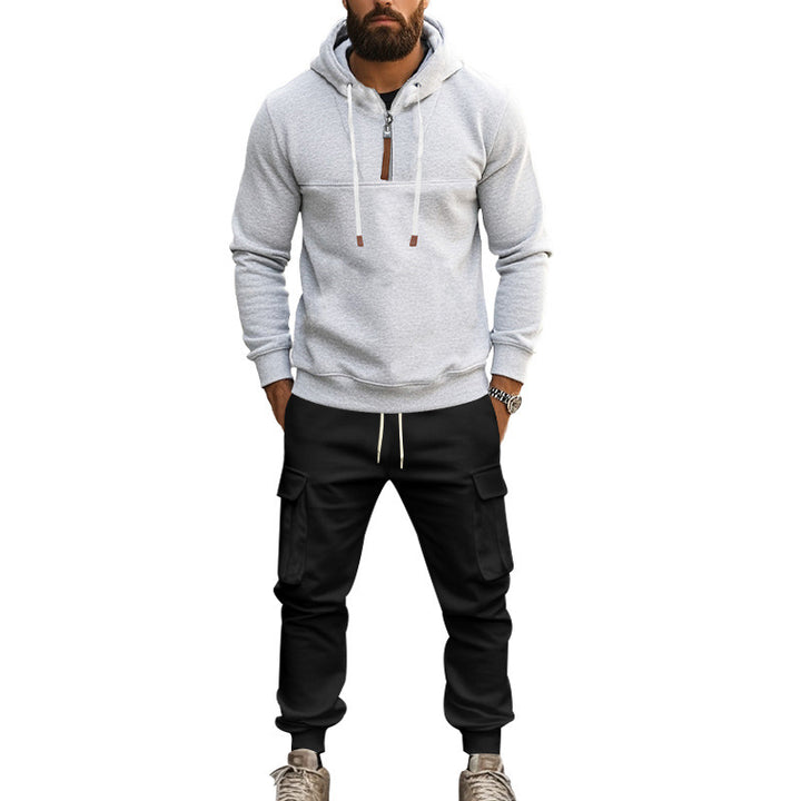 Herrarnas fritidsdräkt med modern hoodie och cargo-joggingbyxor Mirla-Eva Jonsson