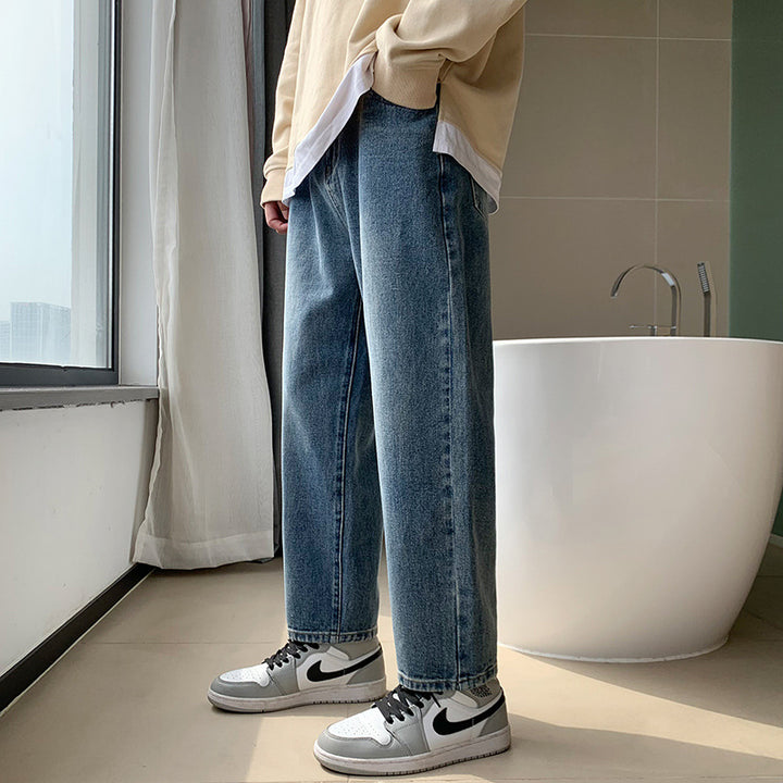 Herrarnas fritidsjeans i avslappnad stil med bekväm passform och högkvalitativ denim Mirla-Eva Jonsson
