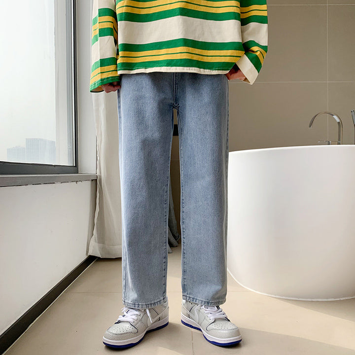 Herrarnas fritidsjeans i avslappnad stil med bekväm passform och högkvalitativ denim Mirla-Eva Jonsson