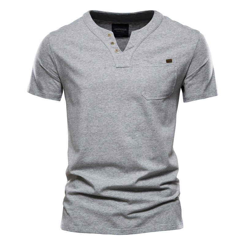 Herrarnas kortärmad skjorta med modern Henley-krage och bröstficka Mirla-Eva Jonsson