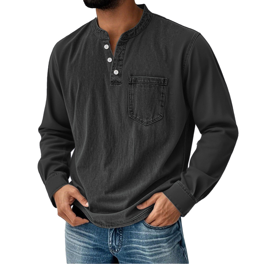 Herrarnas långärmad skjorta med modern Henley-krage från Mirla-Eva Jonsson