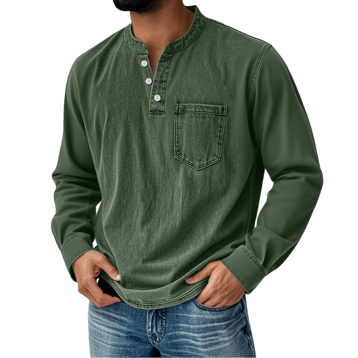 Herrarnas långärmad skjorta med modern Henley-krage från Mirla-Eva Jonsson