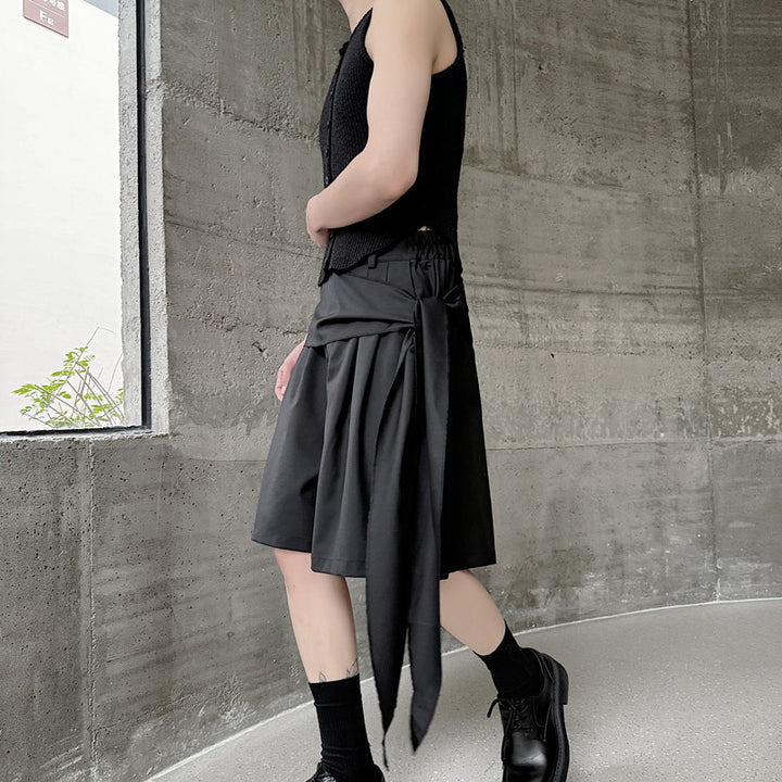 Herrarnas mode korta storlek shorts med asymmetrisk design och innovativa detaljer Eva Jonsson-Eva Jonsson