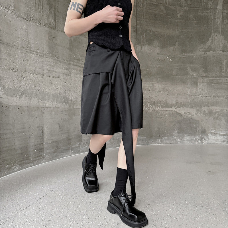 Herrarnas mode korta storlek shorts med asymmetrisk design och innovativa detaljer Eva Jonsson-Eva Jonsson
