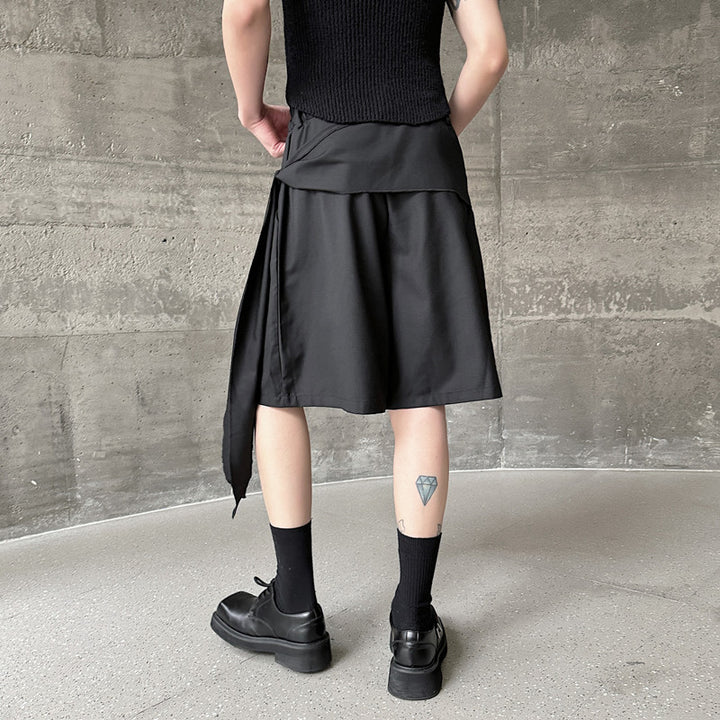 Herrarnas mode korta storlek shorts med asymmetrisk design och innovativa detaljer Eva Jonsson-Eva Jonsson