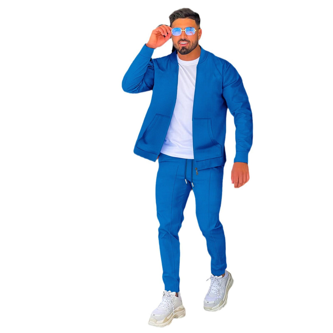 Herrarnas moderiktiga athleisure-set med strukturerad design och elastisk midja Mirla-Eva Jonsson