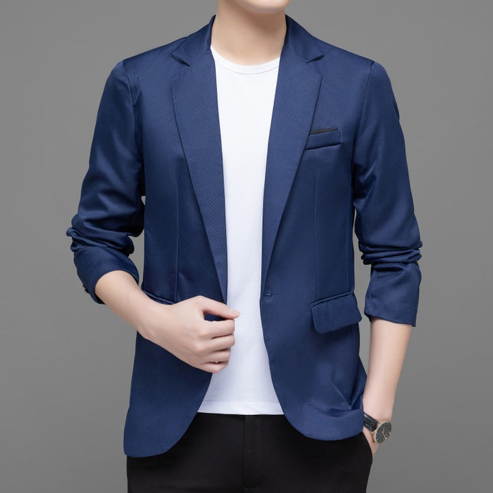 Herrarnas moderna blazer med elegant passform och praktiska fickor Mirla-Eva Jonsson