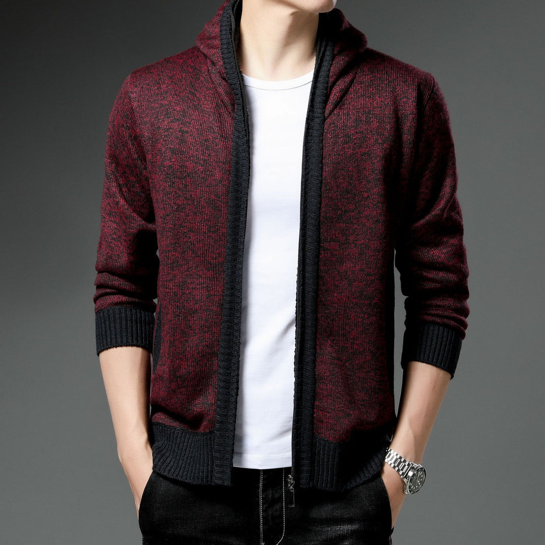Herrarnas moderna hoodie-jacka med svart-vita accenter Mirla-Eva Jonsson