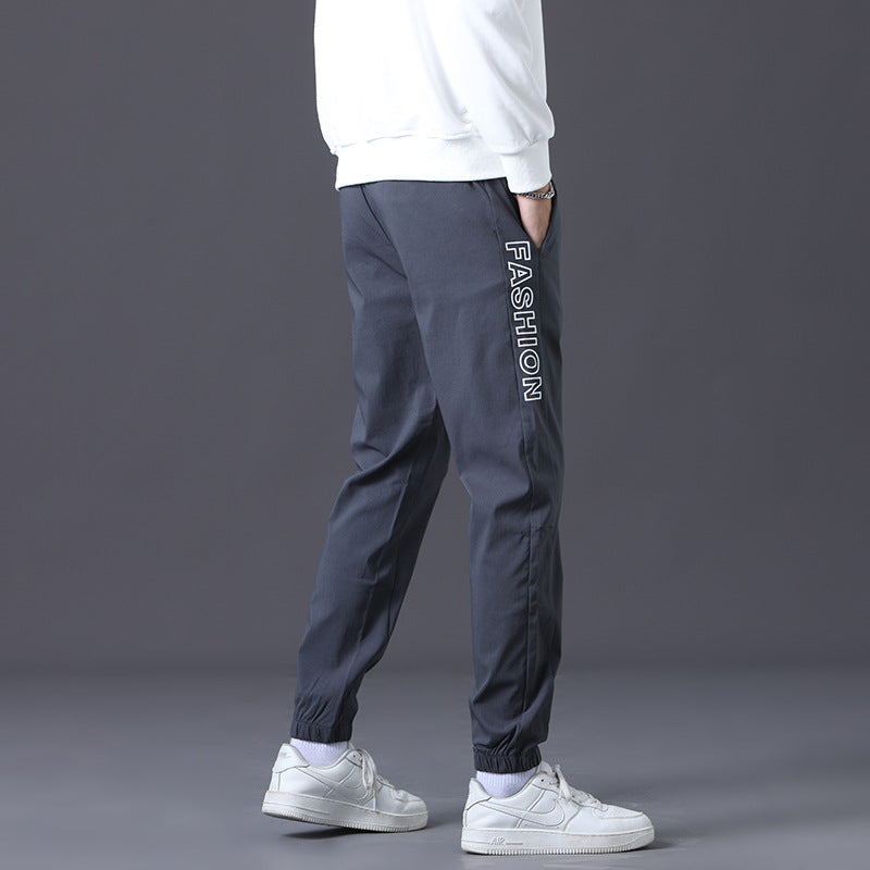 Herrarnas modiga joggingsbyxor med elastisk midja och sidofickor Mirla-Eva Jonsson