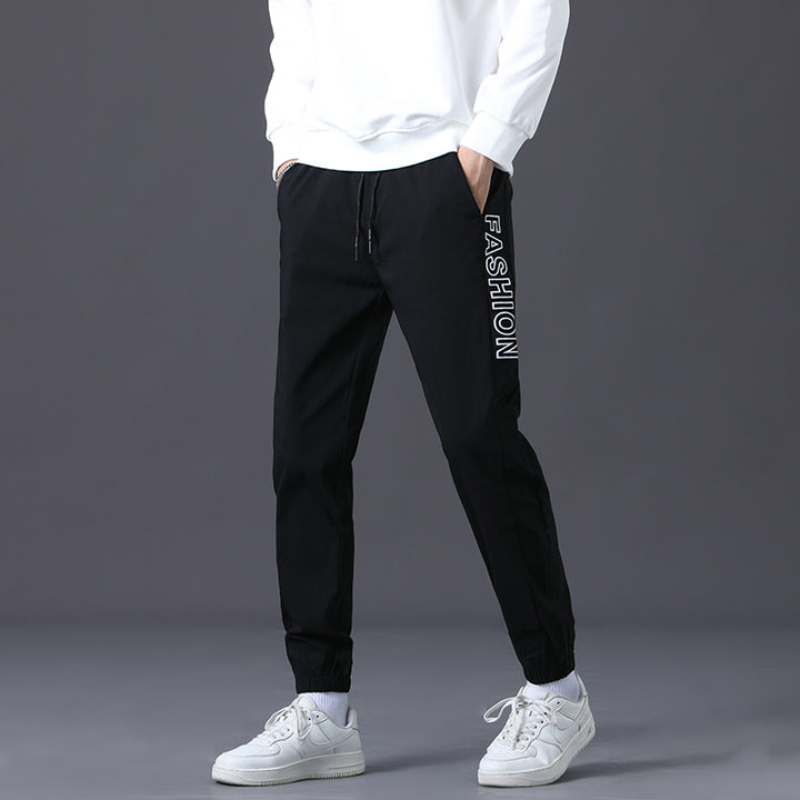 Herrarnas modiga joggingsbyxor med elastisk midja och sidofickor Mirla-Eva Jonsson
