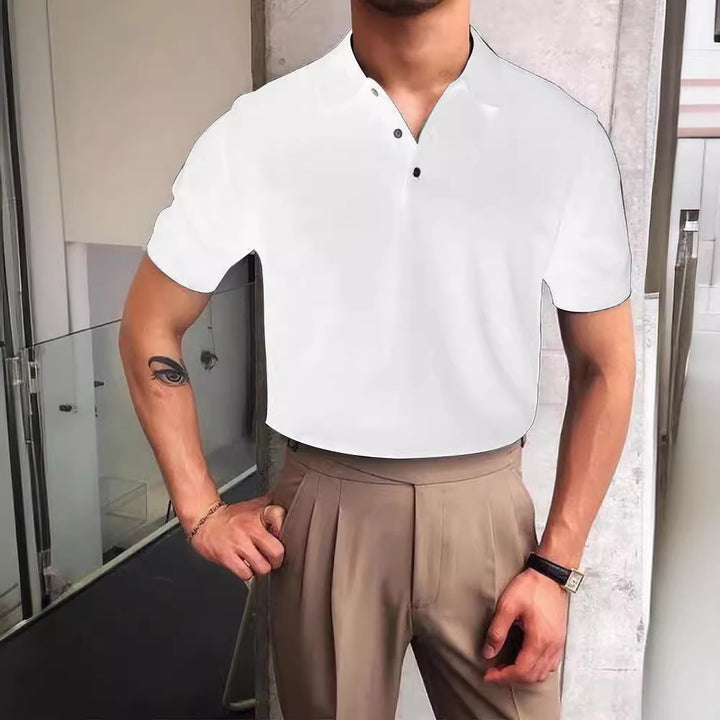 Herrarnas polo-shirt i högkvalitativ bomullsmix och moderiktig ståkrage Mirla-Eva Jonsson