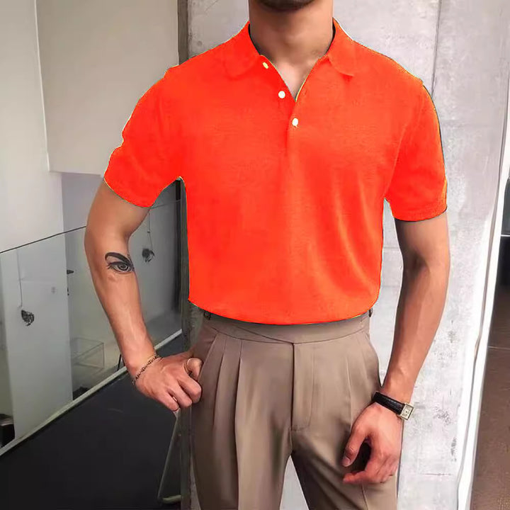 Herrarnas polo-shirt i högkvalitativ bomullsmix och moderiktig ståkrage Mirla-Eva Jonsson